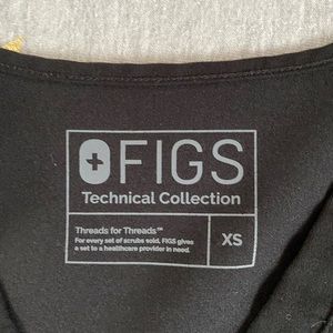 FIGS Black Casma XS Scrub Top